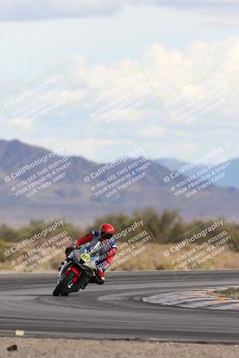 media/Nov-16-2025-Race Pace (Sun) [[8c5fa54630]]/Non Verified Riders (1st 20 Minutes)/5-Turn 15 (110pm)/